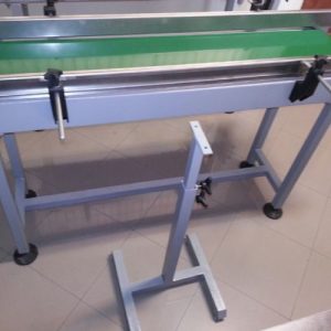 طول یک و نیم متر با پایه آهنی